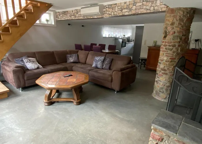 Spacious Chalet In Jalhay With Jacuzzi