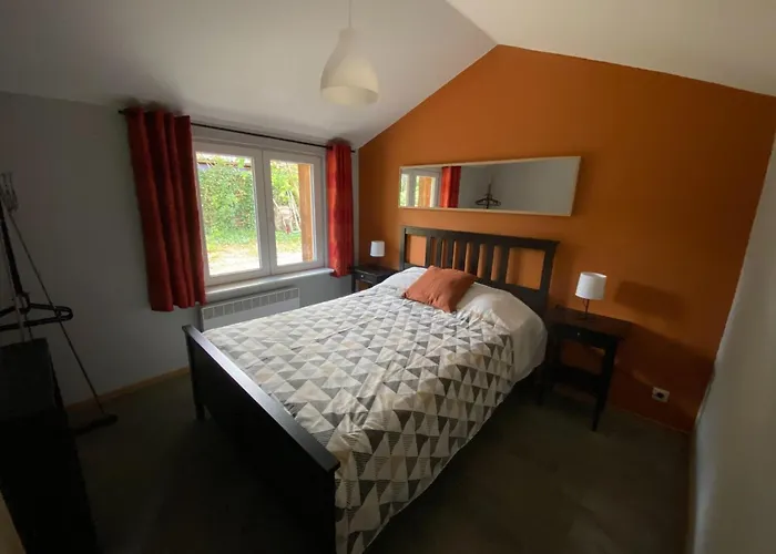 Spacious Chalet In Jalhay With Jacuzzi