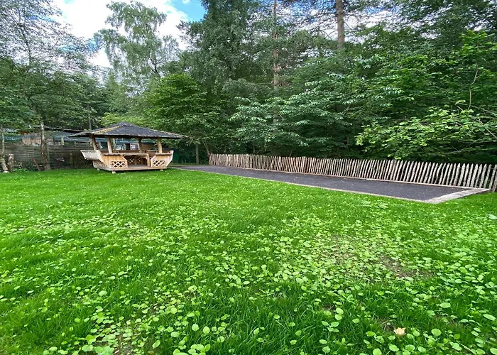 Spacious Chalet In Jalhay With Jacuzzi